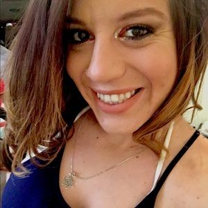 Meet your Posher, Michaela